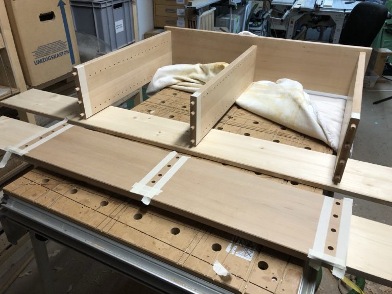 Bad-/Medizinschrank im Shaker-Stil aus Birne – StS